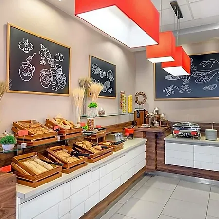 Ibis Citysouth Szálloda 3*
