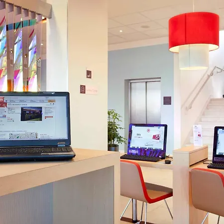 Ibis Citysouth Отель