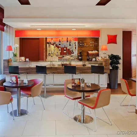 Ibis Citysouth Отель