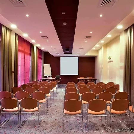 Ibis Citysouth Отель