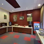 Ibis Citysouth Hotel 3*