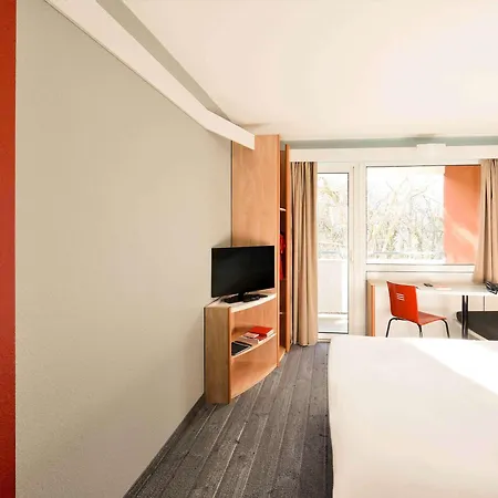 Ibis Citysouth Hotel