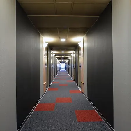 Ibis Citysouth Hotel 3*