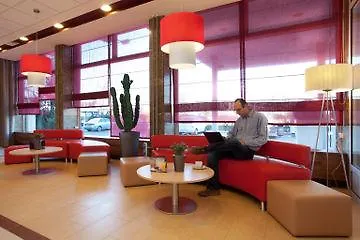 Ibis Citysouth 3*